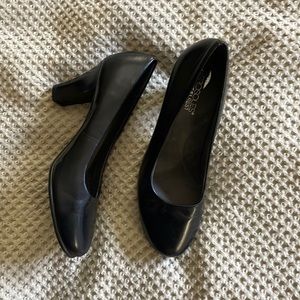 Aerosols Dolled up heels pumps